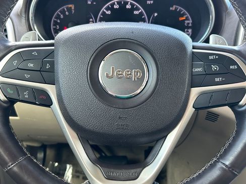 Used 2017 Jeep Grand Cherokee Overland image 10