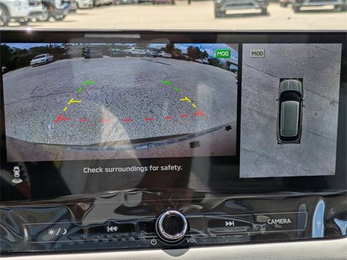 New 2025 Mitsubishi Outlander SE image 20