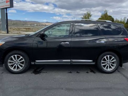 Used 2016 Nissan Pathfinder SL w/ SL Tech Package AWD/4WD image 5