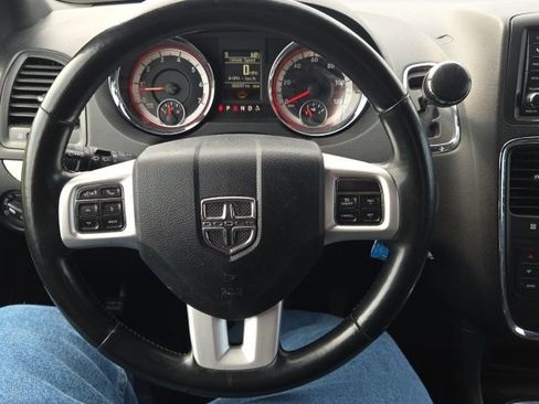 Used 2019 Dodge Grand Caravan GT image 35