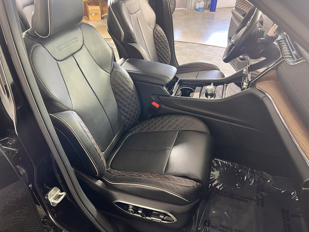 Used 2023 Jeep Grand Cherokee Summit w/ Luxury Tech Group V AWD/4WD image 11