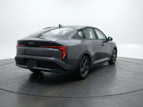 Used 2025 Kia K4 FWD image 9