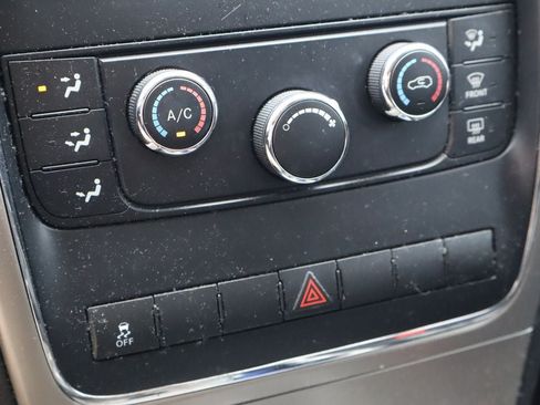 Used 2013 Jeep Grand Cherokee Laredo w/ Laredo E Group RWD image 7
