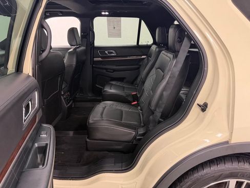 Used 2018 Ford Explorer Platinum AWD/4WD image 20