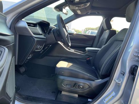 Used 2025 Jeep Grand Cherokee Laredo X AWD/4WD image 12