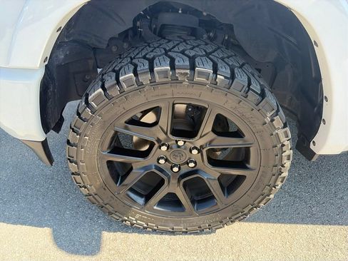 Used 2022 RAM 1500 Laramie AWD/4WD image 10
