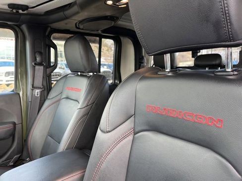 Used 2023 Jeep Gladiator Rubicon w/ Cold Weather Group image 15