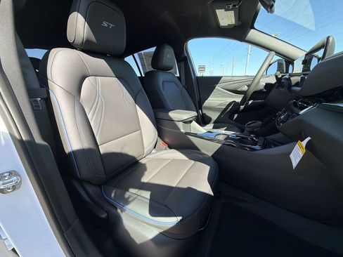 New 2026 Buick Envista Sport Touring w/ Convenience I Package FWD image 35