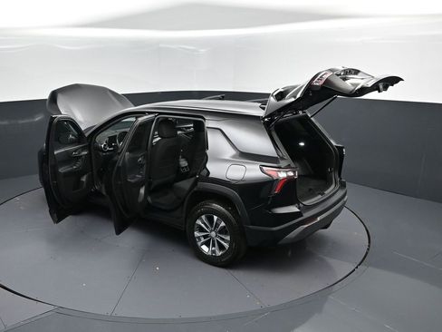 Used 2025 Chevrolet Equinox LT image 48