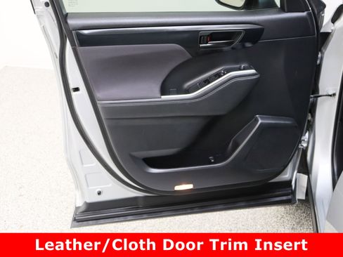 Certified 2023 Toyota Highlander LE image 12