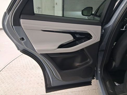 Used 2023 Land Rover Range Rover Evoque R-Dynamic SE image 30