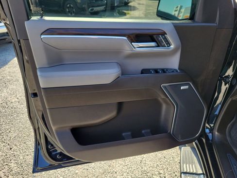 Used 2024 GMC Sierra 1500 SLT w/ SLT Premium Plus Package image 11