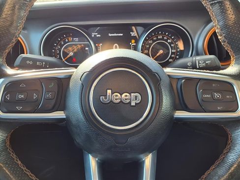 Used 2023 Jeep Gladiator Mojave w/ Cold Weather Group image 19