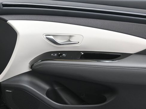 Used 2024 Hyundai Tucson Limited image 11