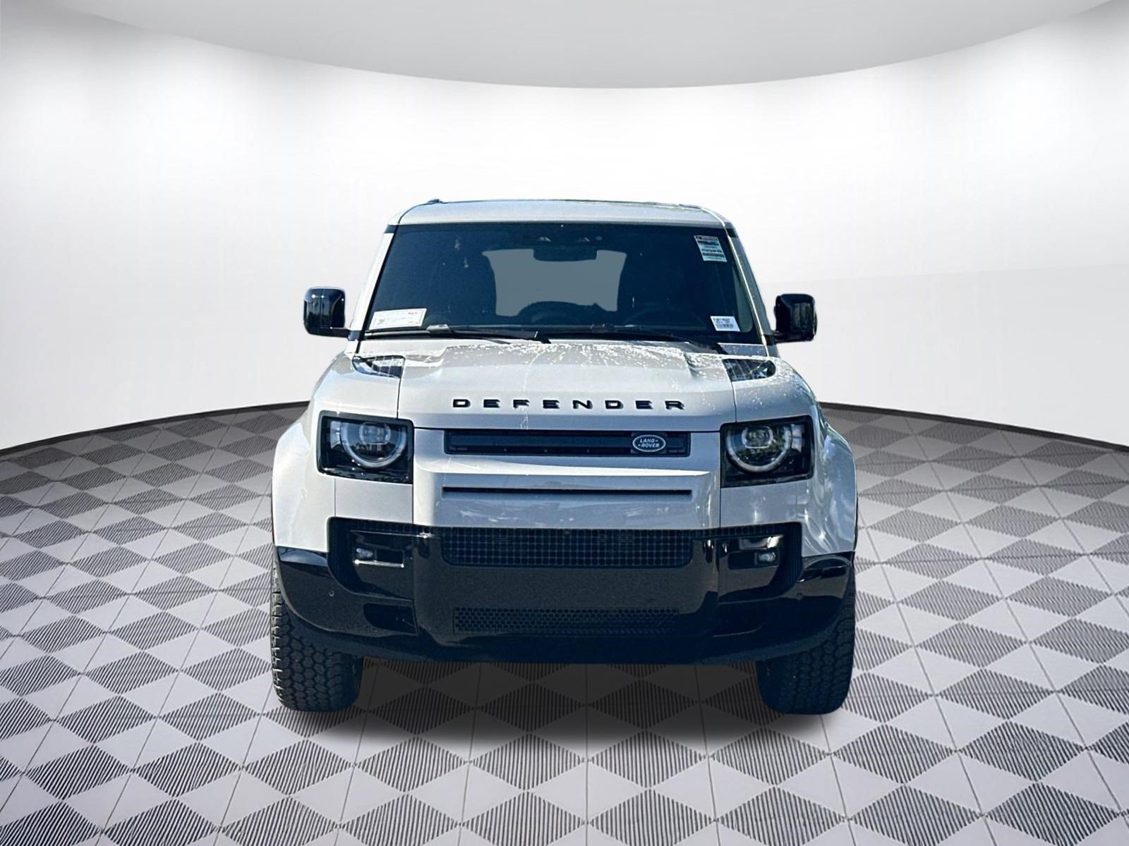 New 2026 Land Rover Defender 130 X-Dynamic SE AWD/4WD image 5