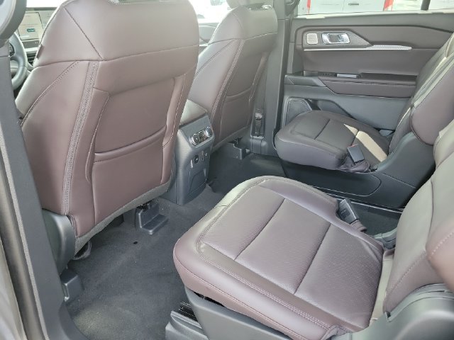 New 2026 Ford Explorer Platinum RWD image 18