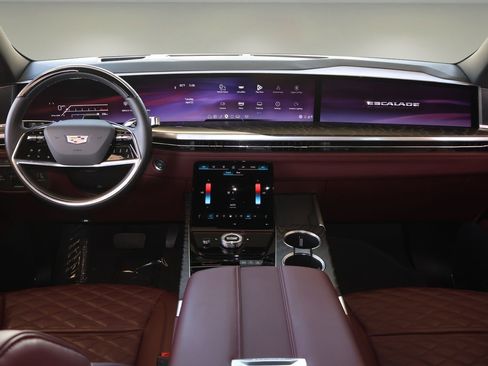 Certified 2025 Cadillac Escalade Premium Luxury w/ Touring Package RWD image 13