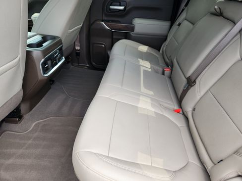 Used 2021 GMC Sierra 1500 SLT AWD/4WD image 12