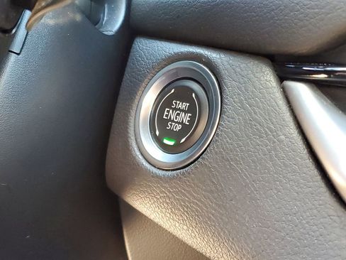 Used 2024 Cadillac XT4 Sport image 14