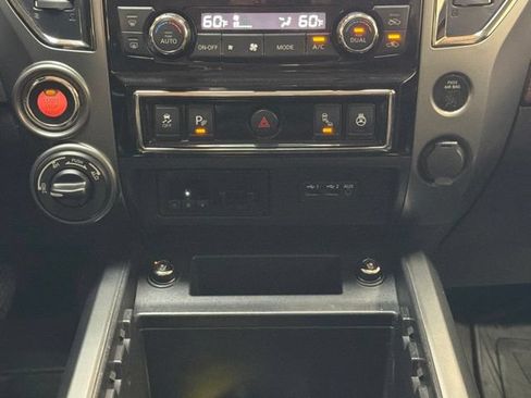 Used 2019 Nissan Titan Platinum Reserve AWD/4WD image 15