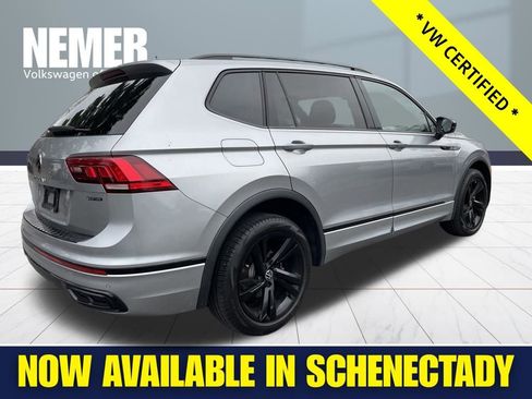 Certified 2023 Volkswagen Tiguan SE R-Line AWD/4WD image 12