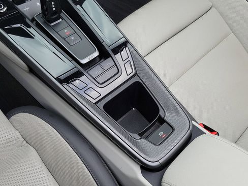 Certified 2025 Porsche 911 Carrera image 22