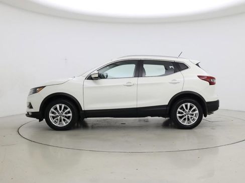 Used 2021 Nissan Rogue Sport SV image 2