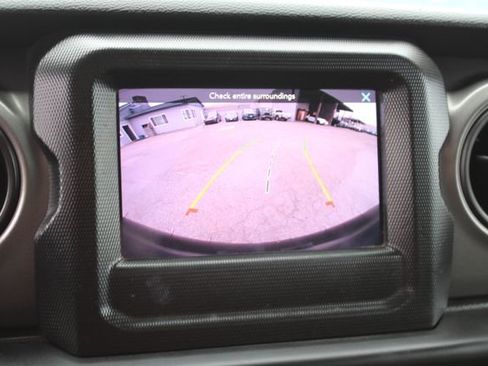 Used 2023 Jeep Wrangler Unlimited Sport AWD/4WD image 22