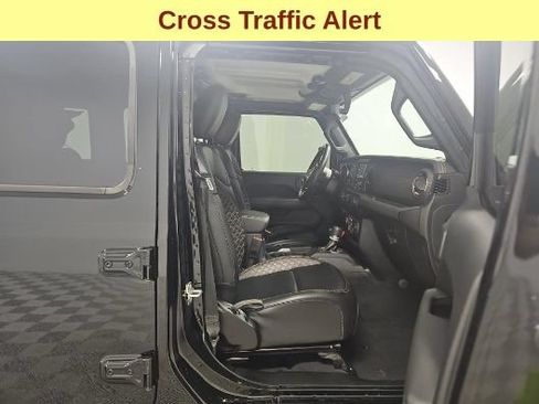 Used 2022 Jeep Wrangler Unlimited Sahara AWD/4WD image 10