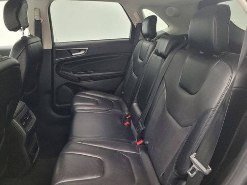 Used 2017 Ford Edge Titanium w/ Equipment Group 301A image 18