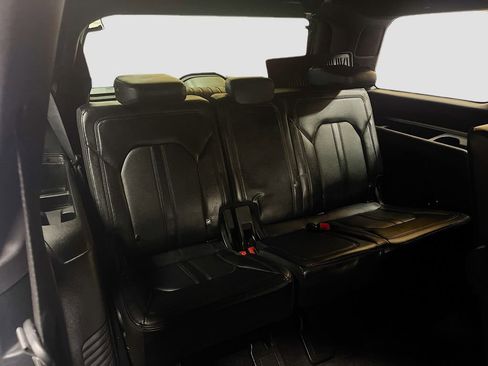 Used 2021 Ford Expedition Limited image 29