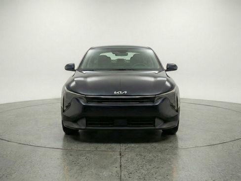 Used 2025 Kia K4 LXS image 1