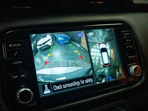 Used 2024 Nissan Kicks SR w/ SR Premium Package FWD image 18