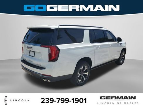 Used 2025 GMC Yukon XL AT4 w/ AT4 Premium Package AWD/4WD image 7