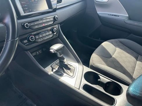Used 2018 Kia Niro LX FWD image 11