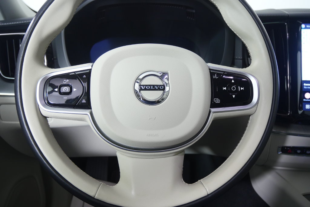 Used 2025 Volvo XC60 B5 Ultra w/ Protection Package Premier AWD/4WD image 20