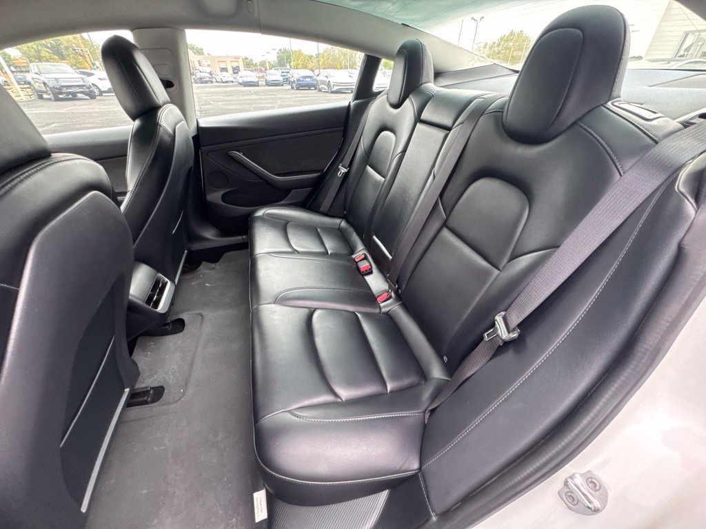 Used 2022 Tesla Model 3 Long Range AWD/4WD image 14