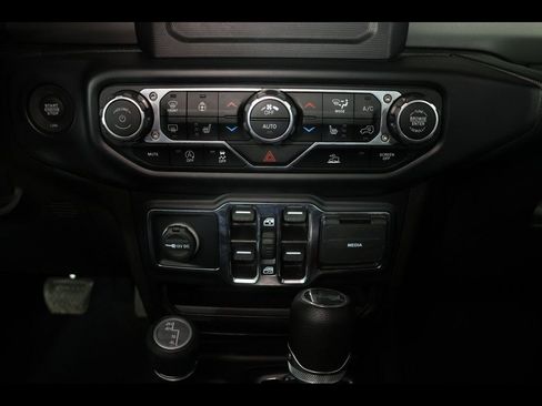 Used 2022 Jeep Wrangler Unlimited Sport S image 22