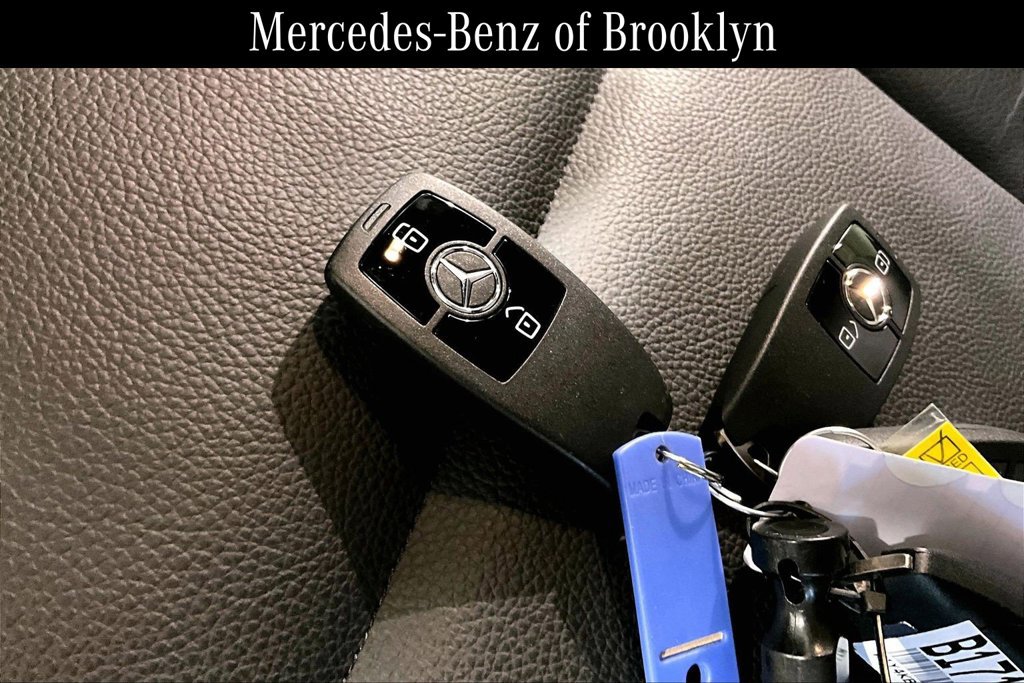 Used 2025 Mercedes-Benz Sprinter 2500 image 13