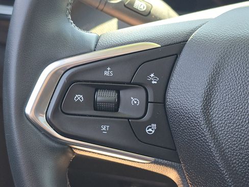 Used 2024 Chevrolet TrailBlazer LT w/ Convenience Package FWD image 11