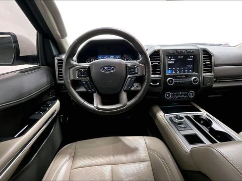 Used 2019 Ford Expedition XLT w/ Equipment Group 202A image 7