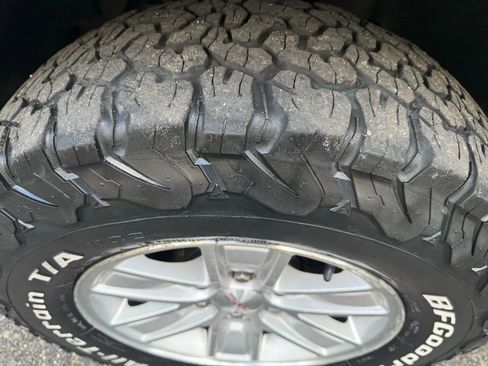 Used 2015 GMC Sierra 1500 SLE w/ SLE Value Package image 8