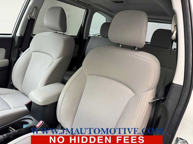 Used 2017 Subaru Forester 2.5i Premium w/ All-Weather Package AWD/4WD image 14