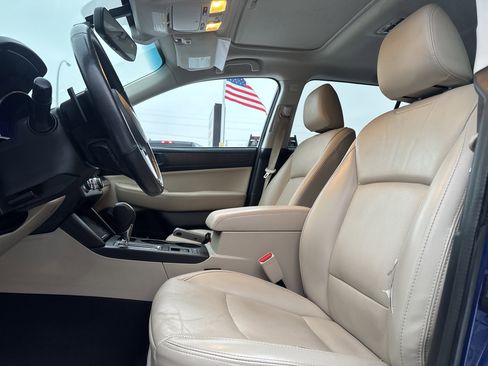 Used 2017 Subaru Outback 2.5i Limited image 16