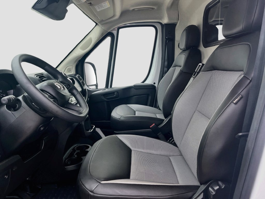 Used 2024 RAM ProMaster 2500 w/ Convenience Group FWD image 19