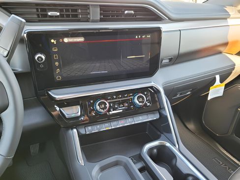 New 2026 GMC Sierra 3500 Denali image 21