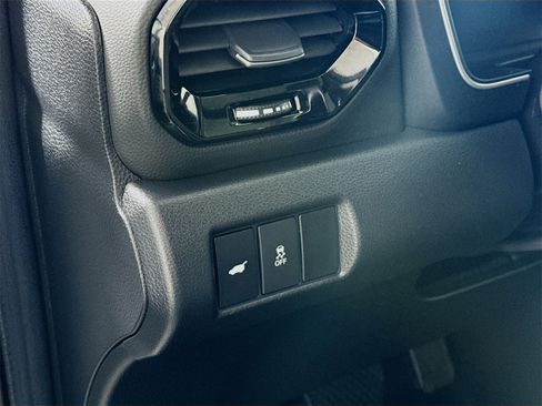 Used 2024 Honda Pilot Touring image 7