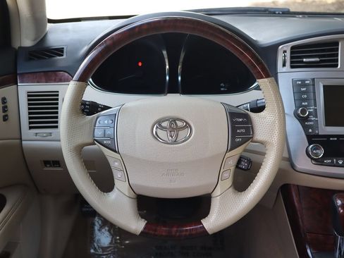 Used 2011 Toyota Avalon Limited FWD image 18