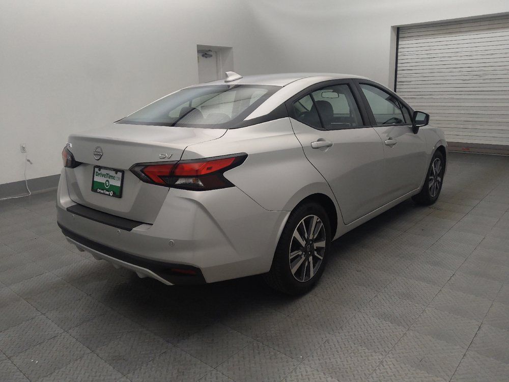 Used 2024 Nissan Versa SV FWD image 9