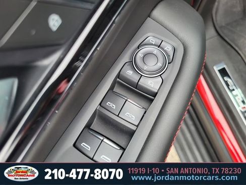 Used 2025 GMC Yukon XL AT4 Ultimate AWD/4WD image 19